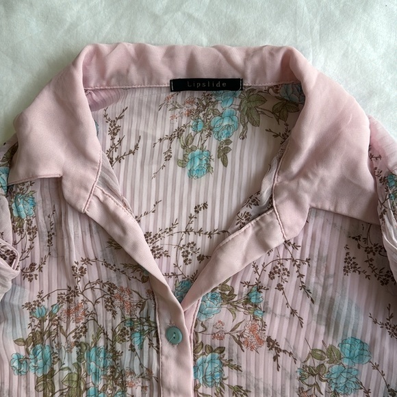 Pink Lipslide Floral Button up Top - Picture 6 of 9
